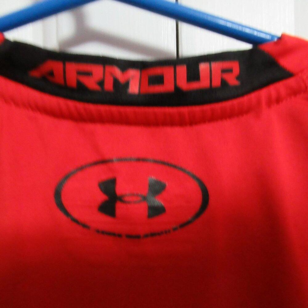 Pair of Youth Under Armour Shirts - Picture 6 of 11